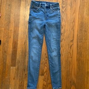 American eagle high rise skinny jean